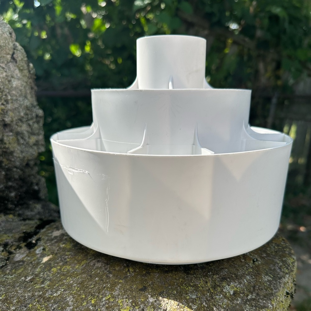 Pampered Chef Vintage Kitchen Tool White Utensil Lazy Suzan With 16 Compartments